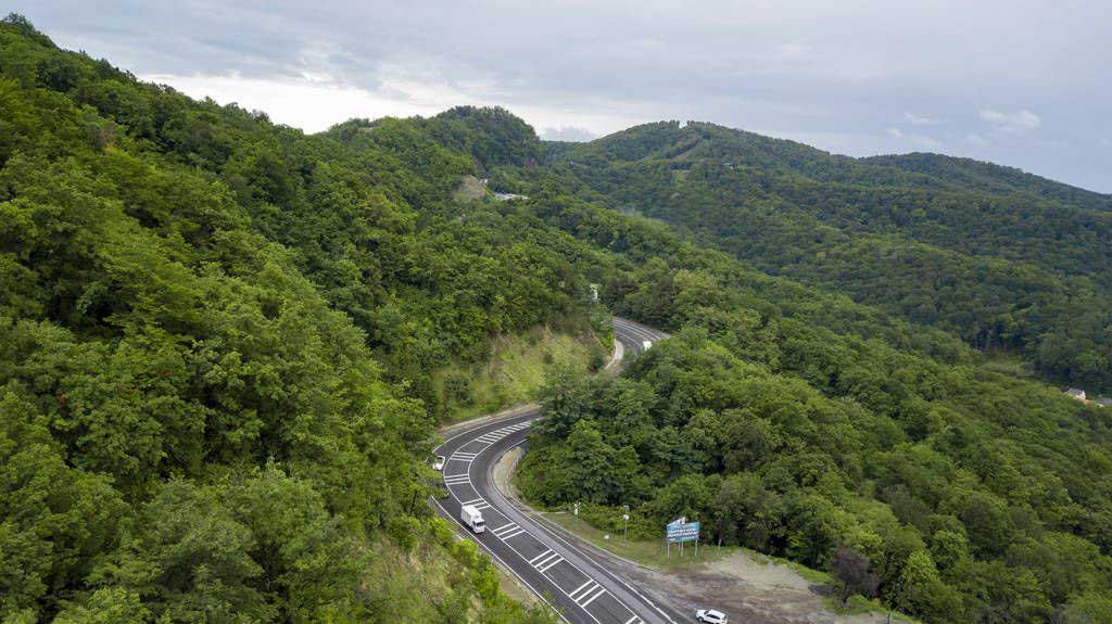 Strada di montagna con tornanti